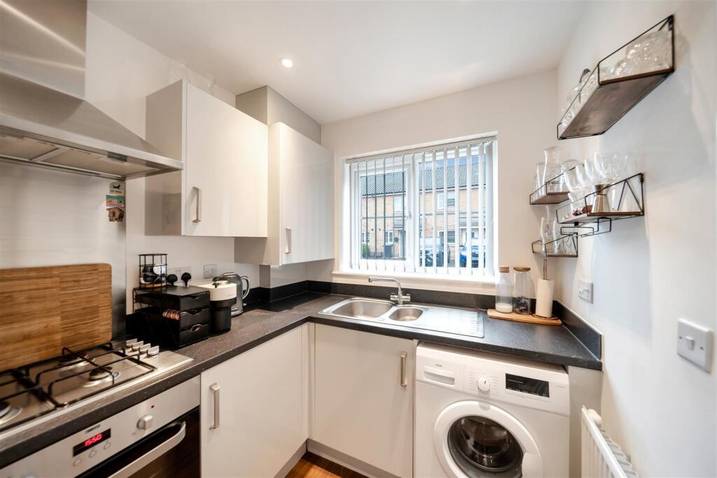 10 The Circle-24.jpg