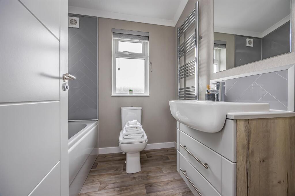 Plot 19 Littlehampton Marina-Small-PorticoMarketin