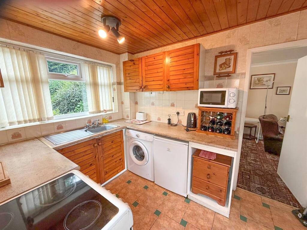 3 bed semi, Oakworth