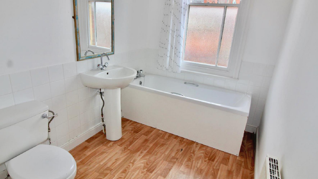 134 LORNE ROAD-02.png