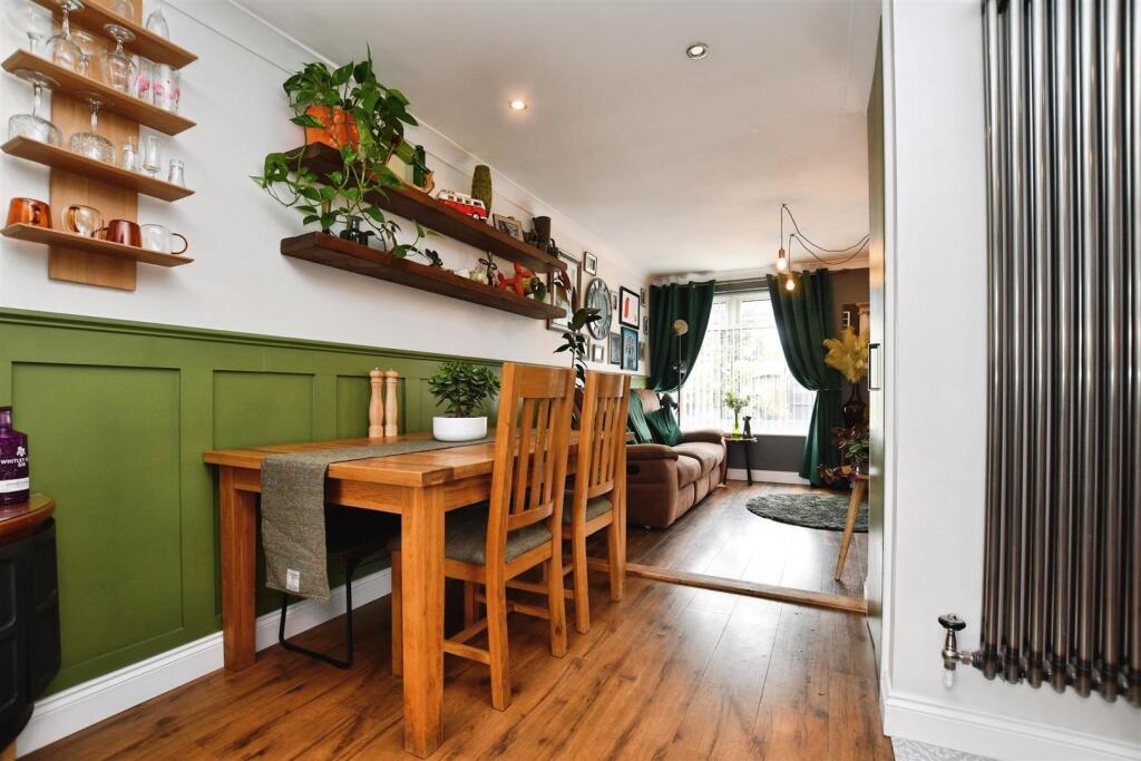 Fitted Dining Kitchen