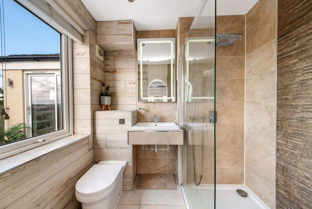 BEDROOM ONE EN-SUITE