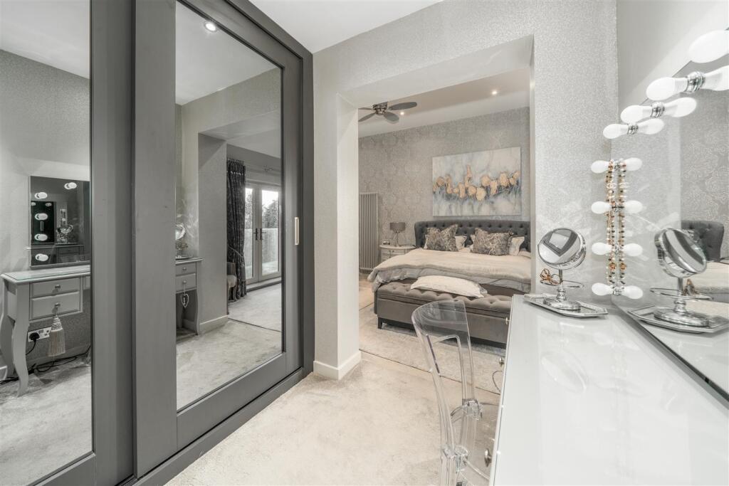 Bedroom1-2.jpg