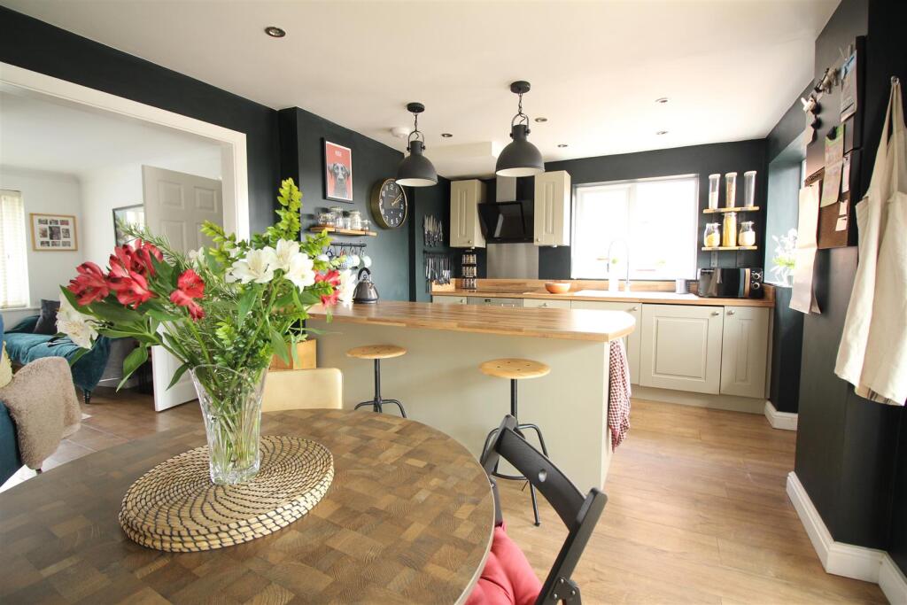 Open Plan Dining And Kitchen Area