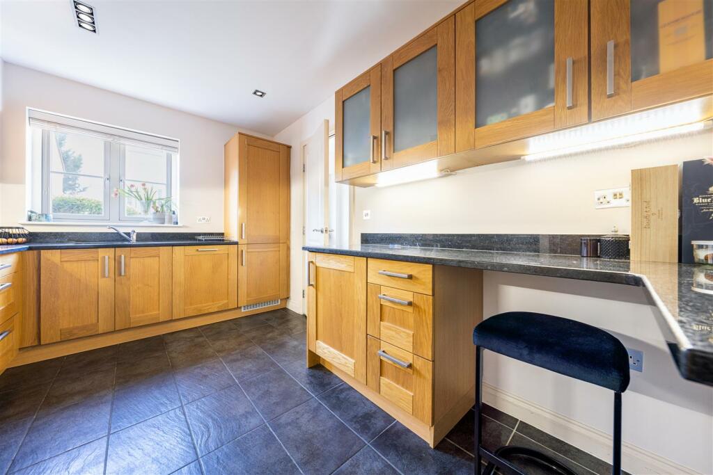 Kitchen Breakfast Room (1).jpg