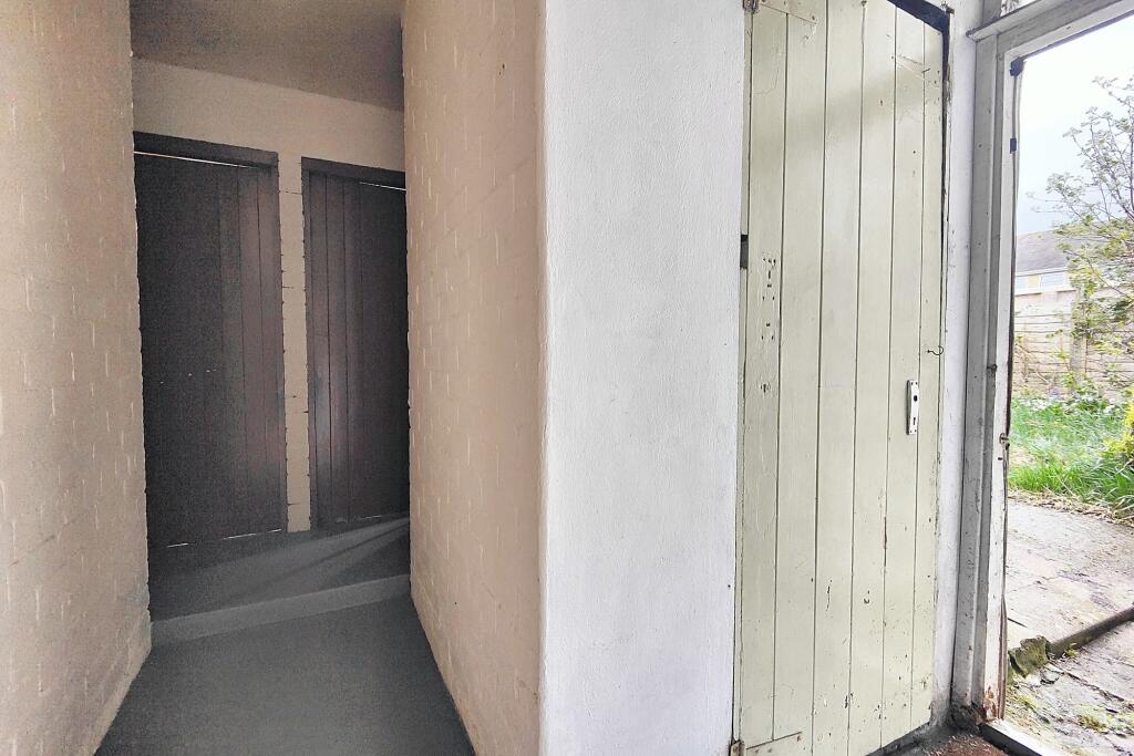 Outhouses &amp; Garden