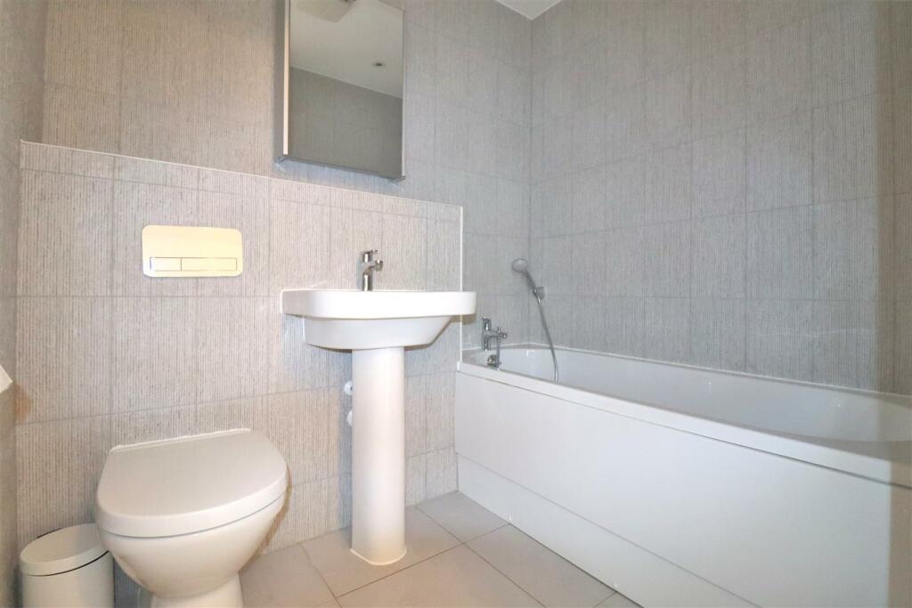 Bathroom.JPG