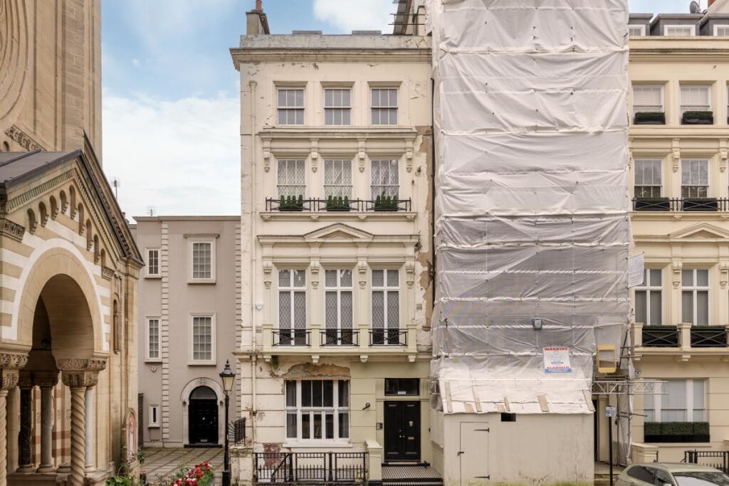 Ennismore Gardens...