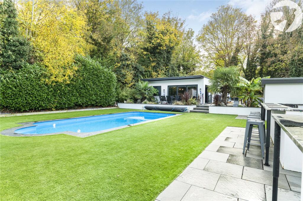 Garden - Outbuilding