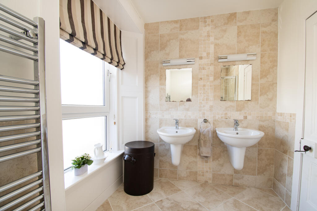 Ensuite