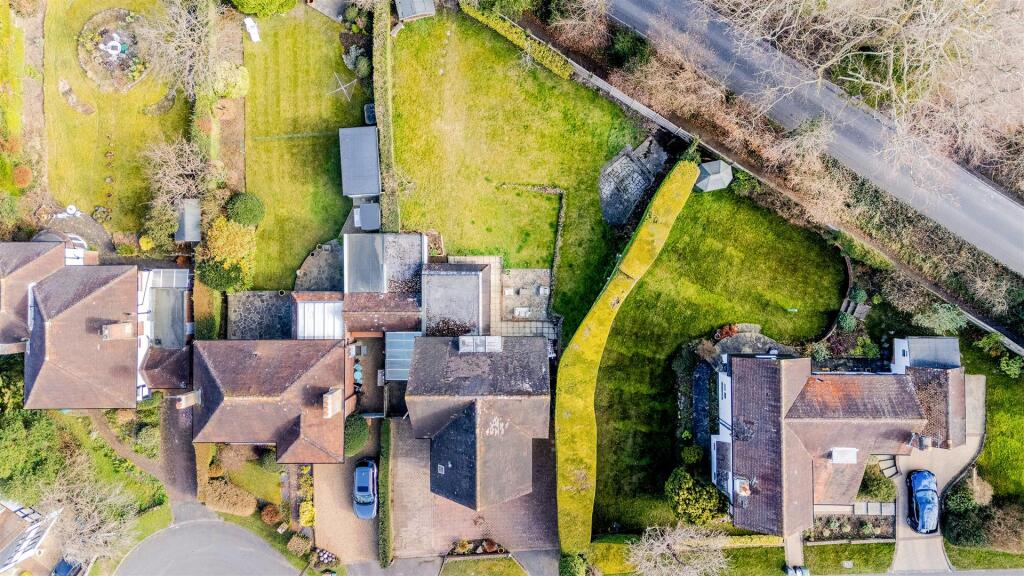STAGBURY CLOSE, 9 DRONE (6).jpg