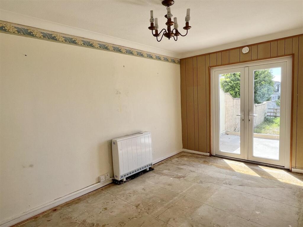 Bedroom: