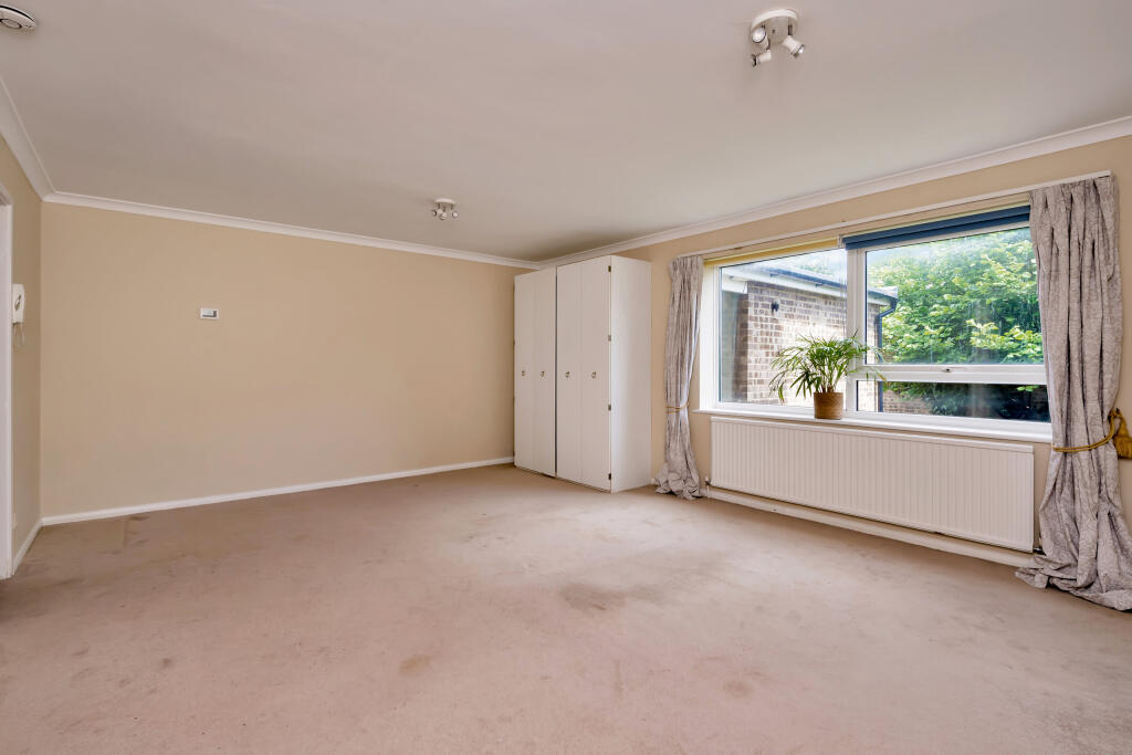 Living Space Alt 2