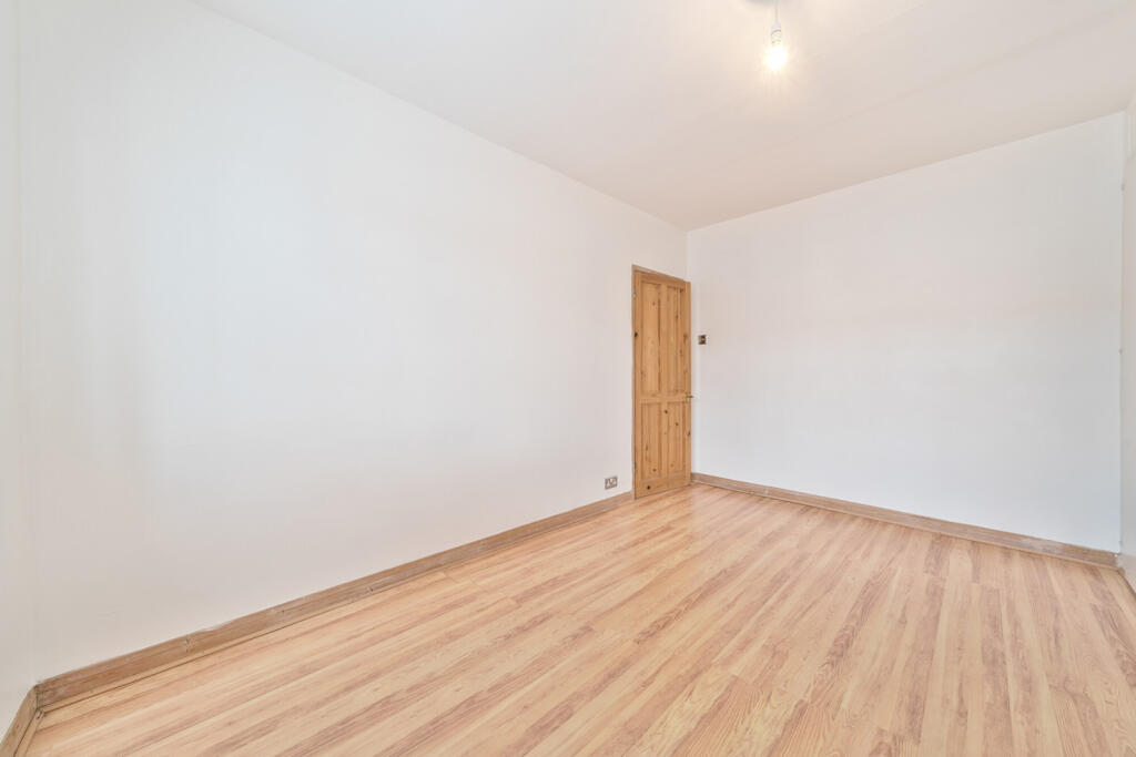 1298582-10-682f08...