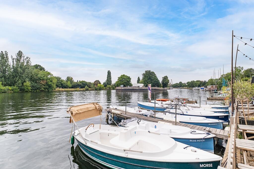 10-embassy-court-019