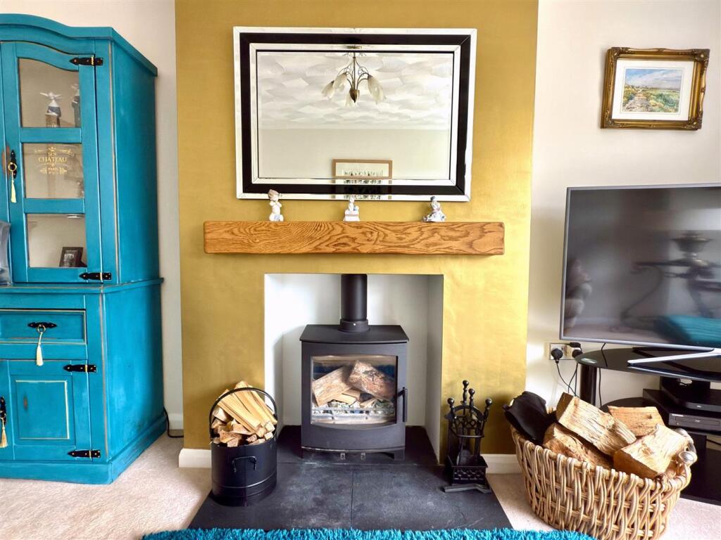 Log Burner.jpg