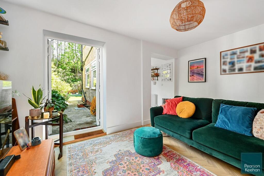 26A Robertson Road, BN1 (17).jpg