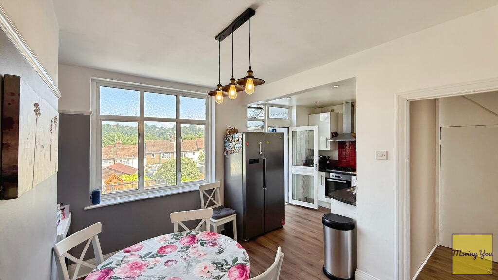 Kitchen/ Dining room