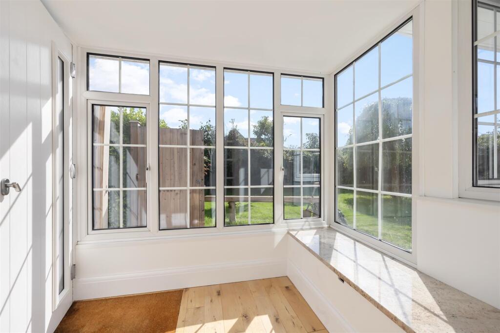 Brook Lane, 32-026.jpg