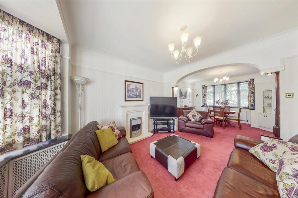 210 Carlton Avenue West - UjEY6XcVN9QjKEbg20Oh.jpg