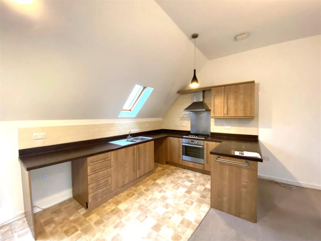 Kitchen area.jpg