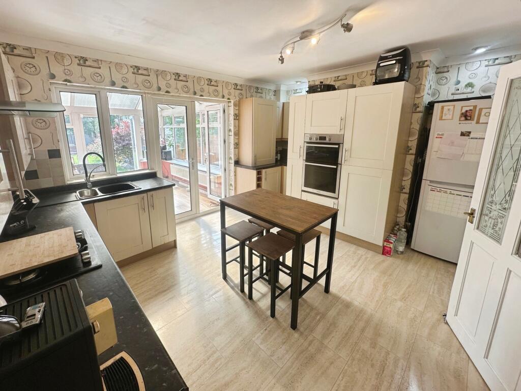 Breakfast/Kitchen