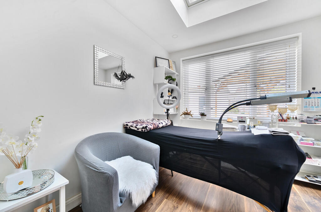 24-681c957436e19-...