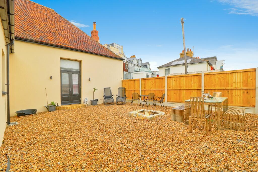 Rear Garden4