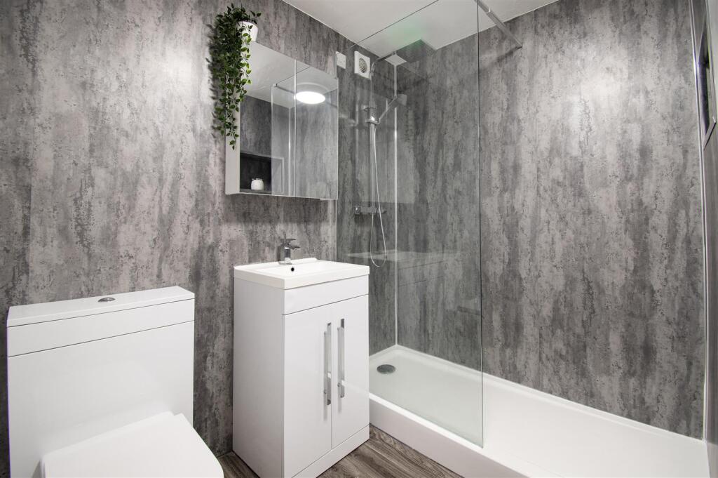 shower room.jpg