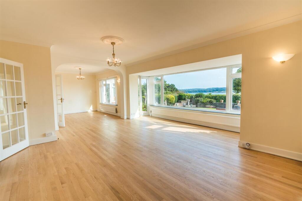 Pavings, Roundham Gardens, Paignton - Photograph 3