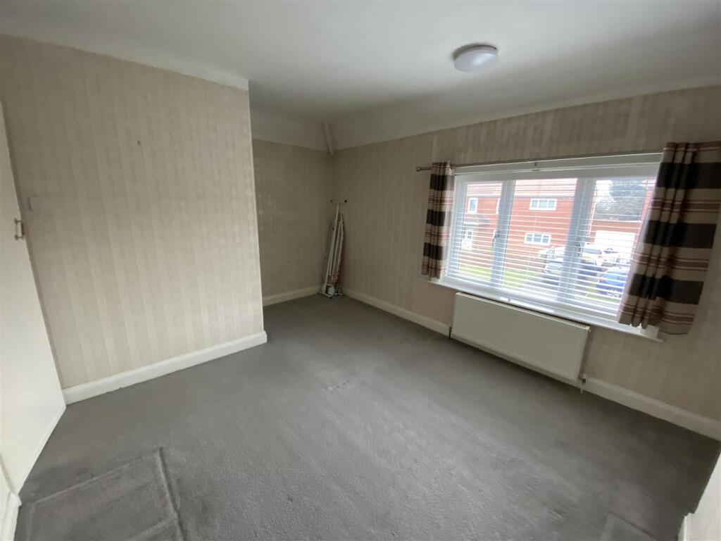 Bedroom no.1 front double: