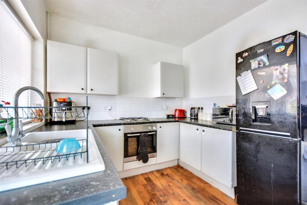 Kitchen_3.jpeg