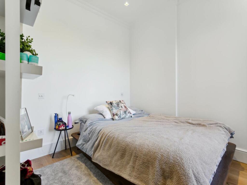 Flat 10 21-23 Cranle