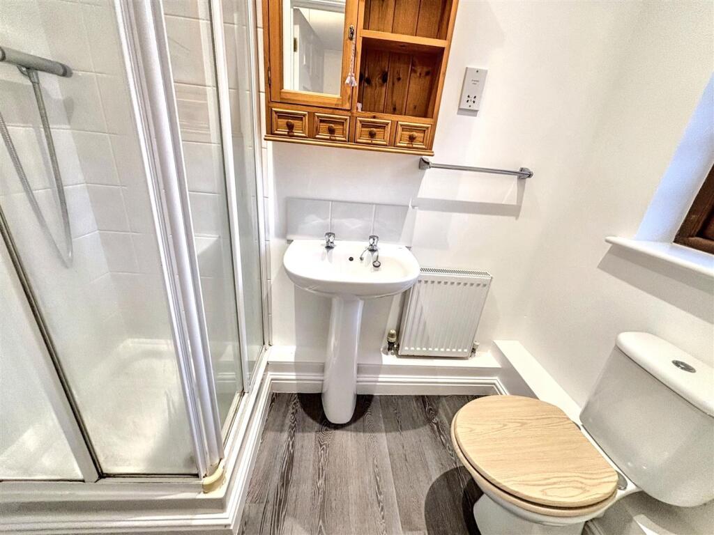 Ensuite.jpeg