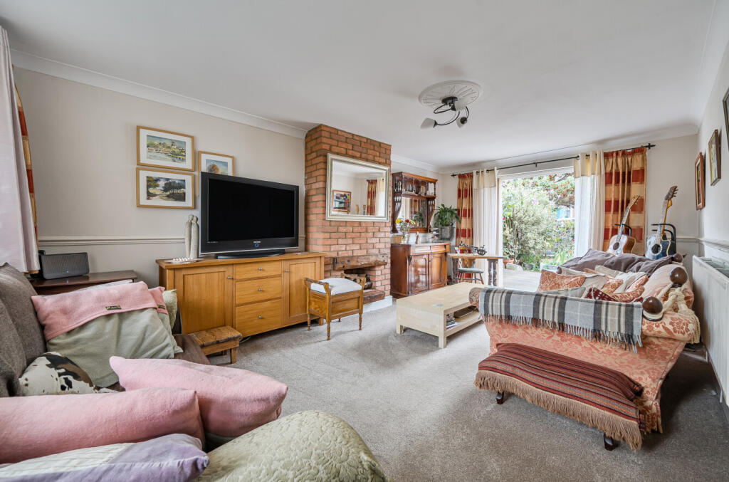 1365868-24-68efae...