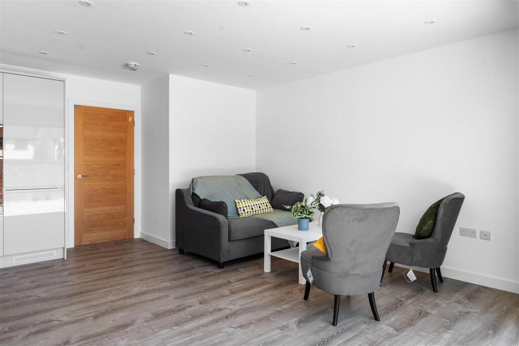1.4 - living area.jpg