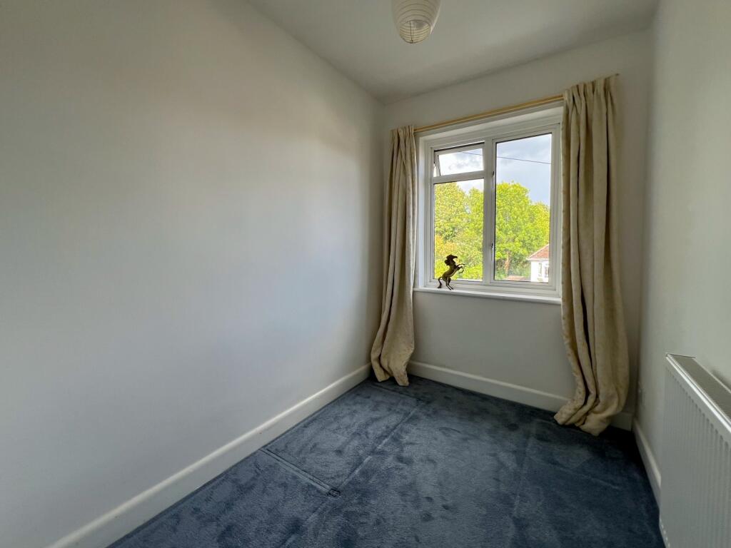 single bedroom to front of house