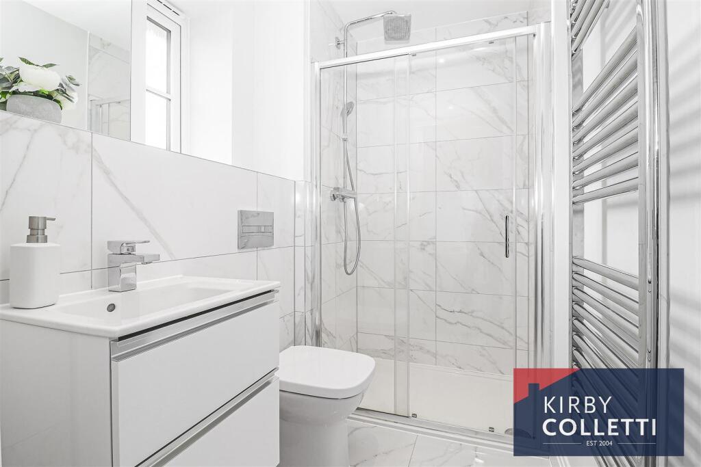 EN SUITE SHOWER ROOM TO BEDROOM ONE