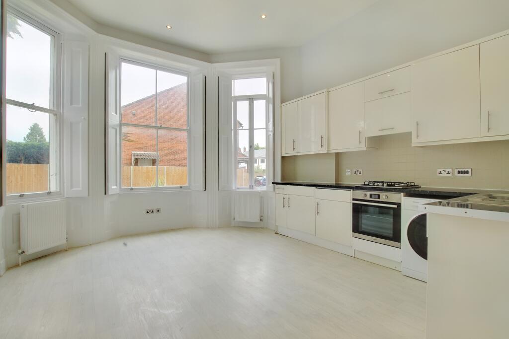 1.kitchen lounge (1).jpg