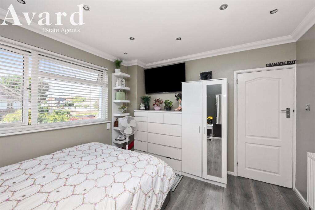 Millcross Road, 17-003.JPG