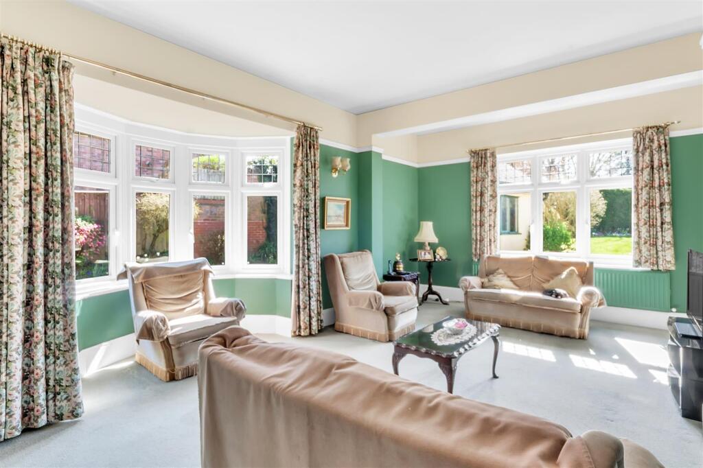 Sitting Room 2.jpg