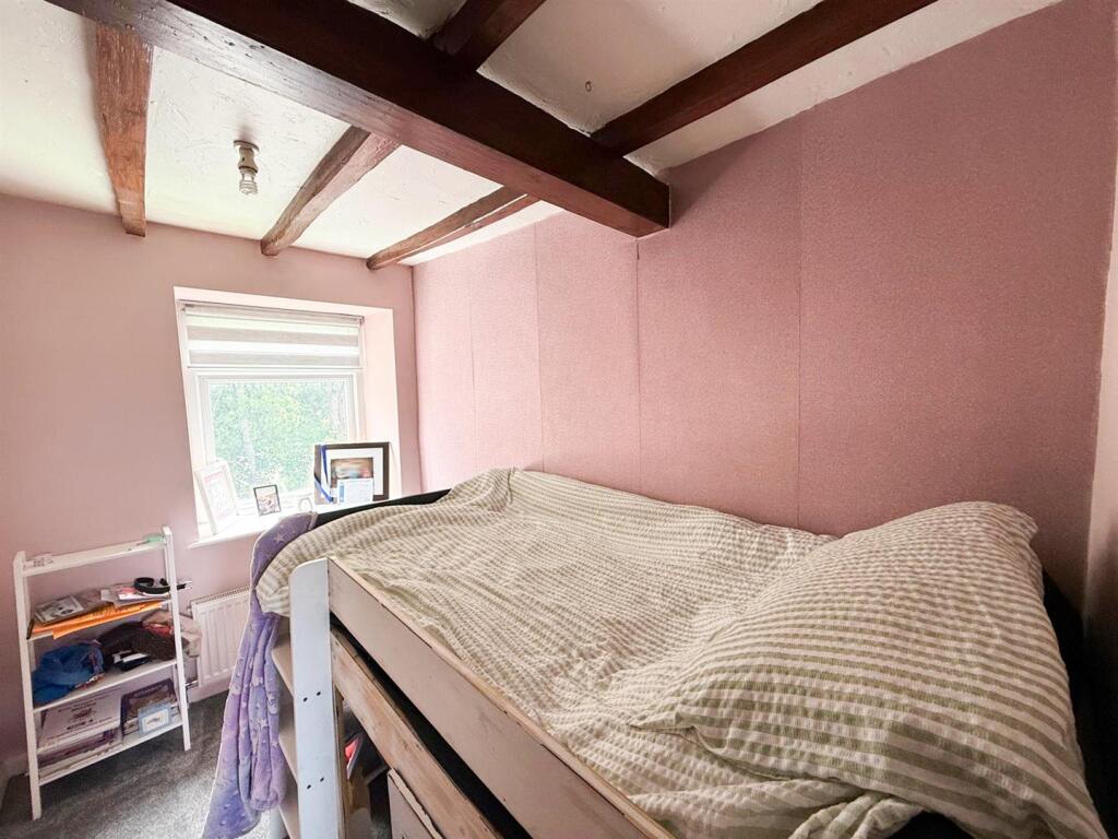 2 bed end terrace Silsden