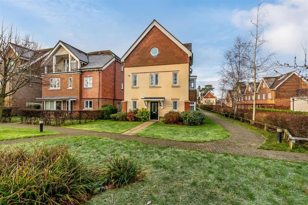 13-Mulberry-Way-7.jpg