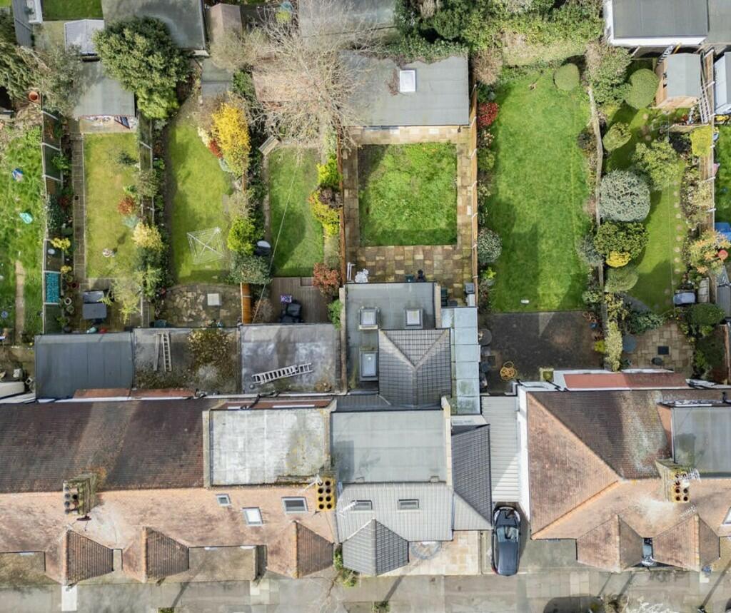 262565_RX366814_I...