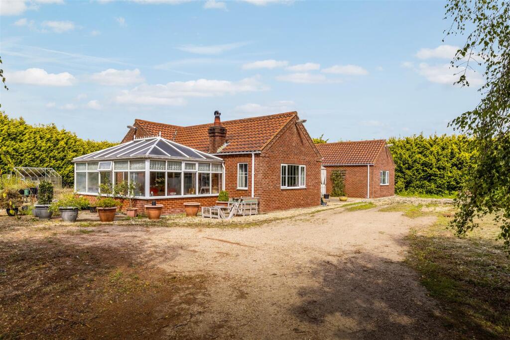 Chestnut Lodge (Gipsey Bridge)-6.jpg