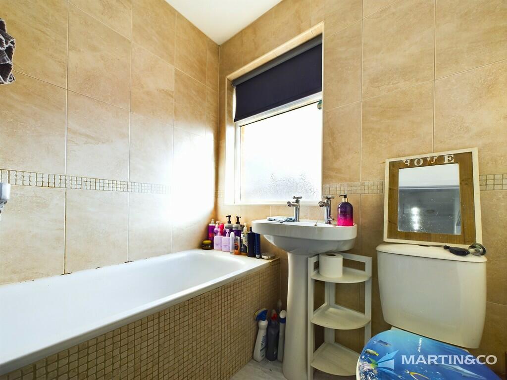 Bathroom - Flat