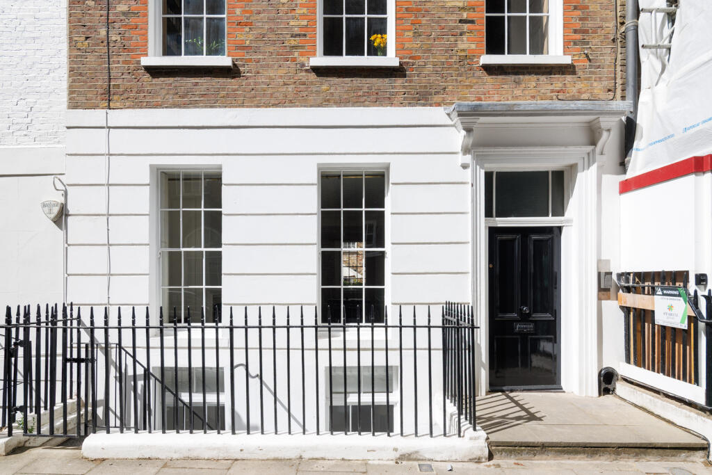 288586 - OldGloucesterStreetLondon-JSouteyrat-1...