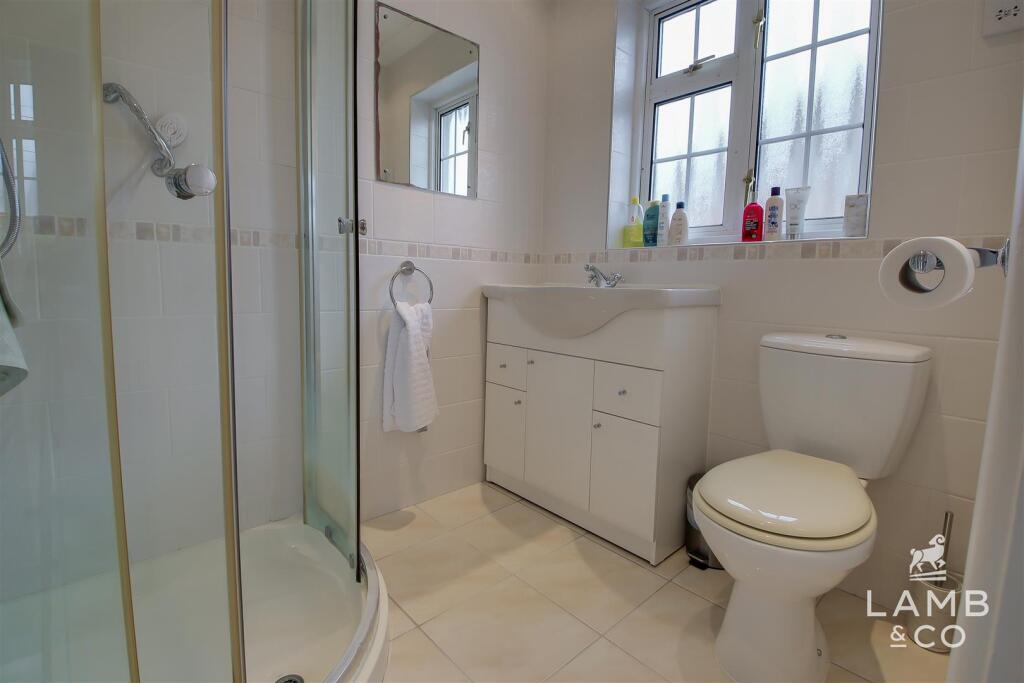 EN SUITE