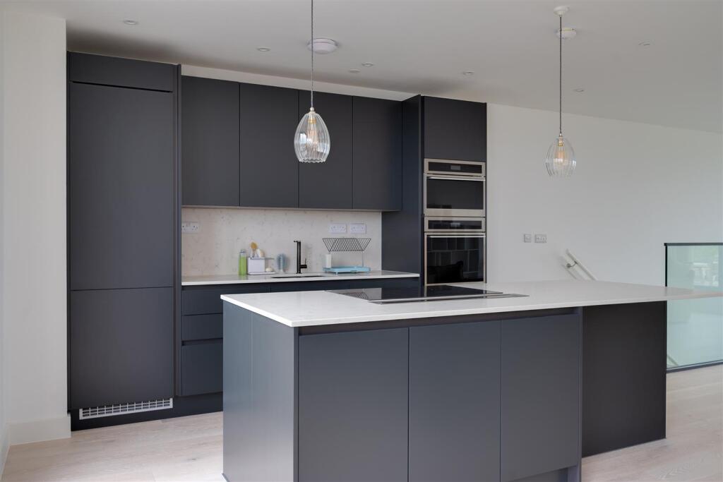 26 The Hide-20.jpg