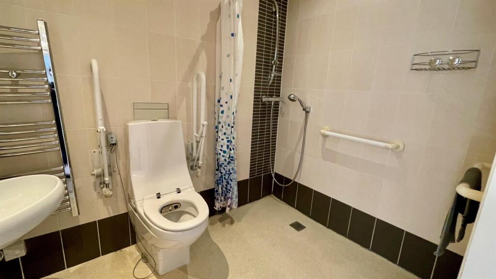 WET ROOM